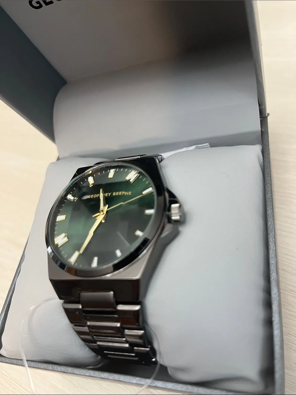 Geoffrey Beene Black Bracelet Watch with Green Dial and Gold Accents - Picture 8 of 9